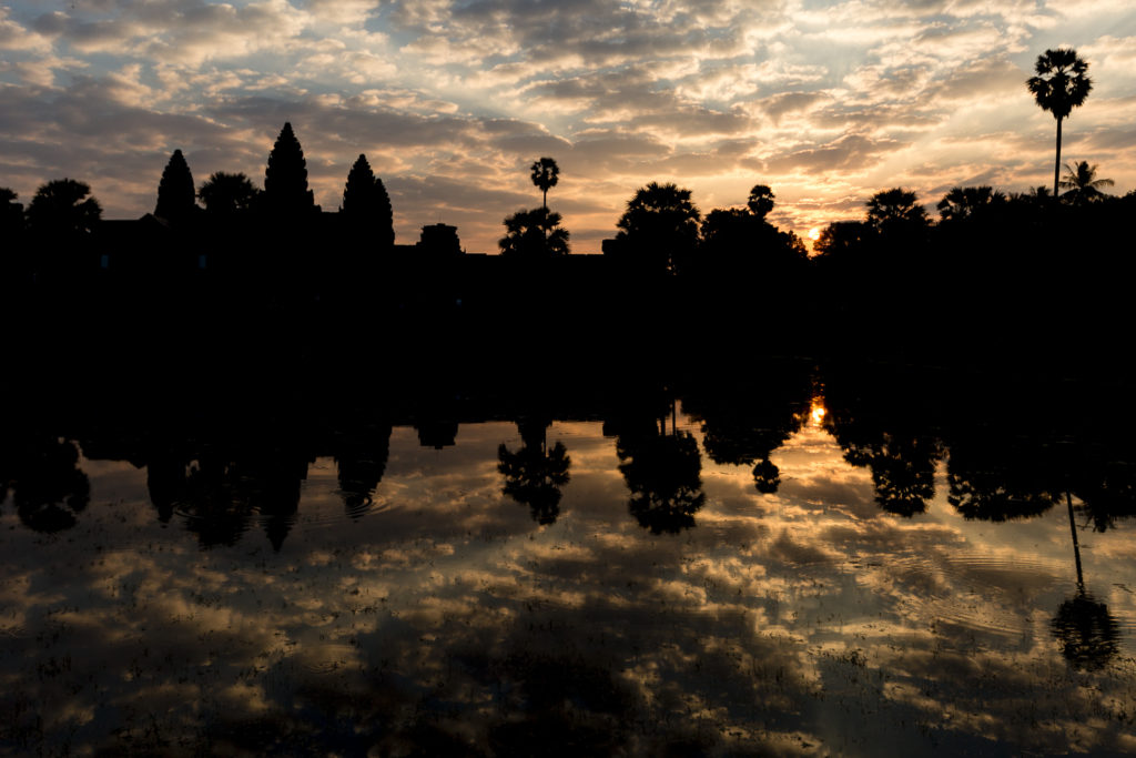 Lever de soleil sur Angkor Wat, Cambodge