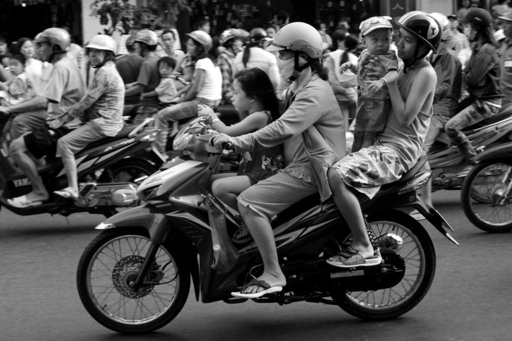Scooters dans les rues du Vietnam