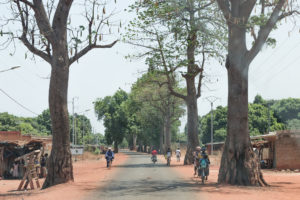 Sur la route au Burkina Faso