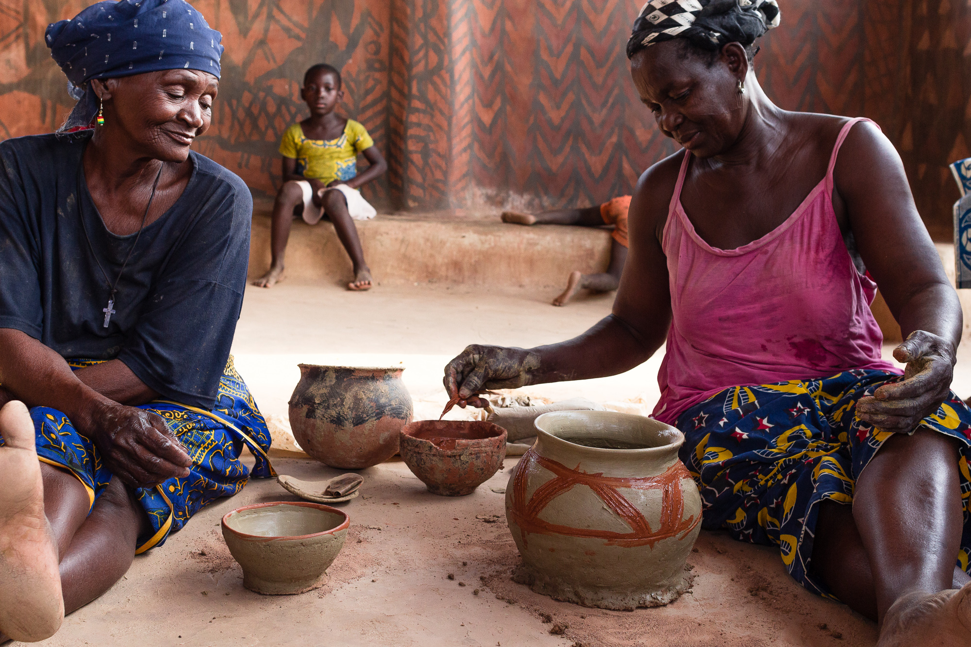 Potières dans la région de Tiébélé, Burkina Faso