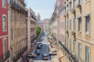 Rue de S. Paulo depuis la rue do Alecrim, Lisbonne, Portugal