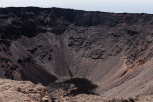 trou cratère dolomieux piton de la fournaise