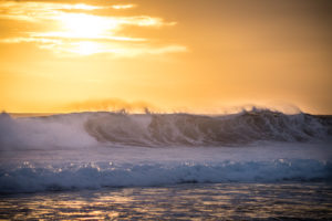 vagues coucher de soleil grande anse