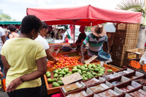 étals marché saint pierre la réunion