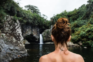 femme bassin la mer la reunion