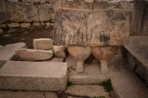 pieds sculptés tarxien malte