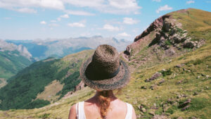 Silhouette panorama montagnes Pyrénées